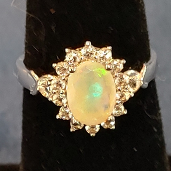 Natural Ethiopian White Opal Ring - Picture 1 of 10